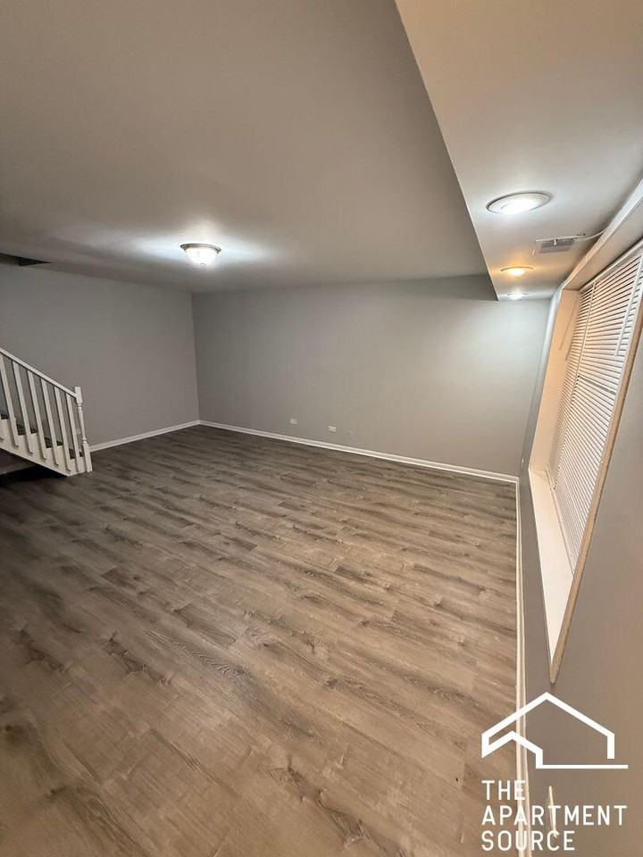 744 W Gordon Ter #108 - Photo 4 of 23