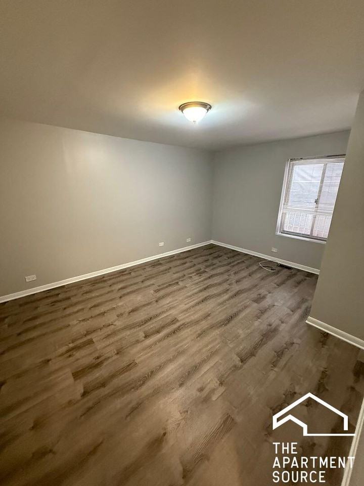 744 W Gordon Ter #108 - Photo 5 of 23