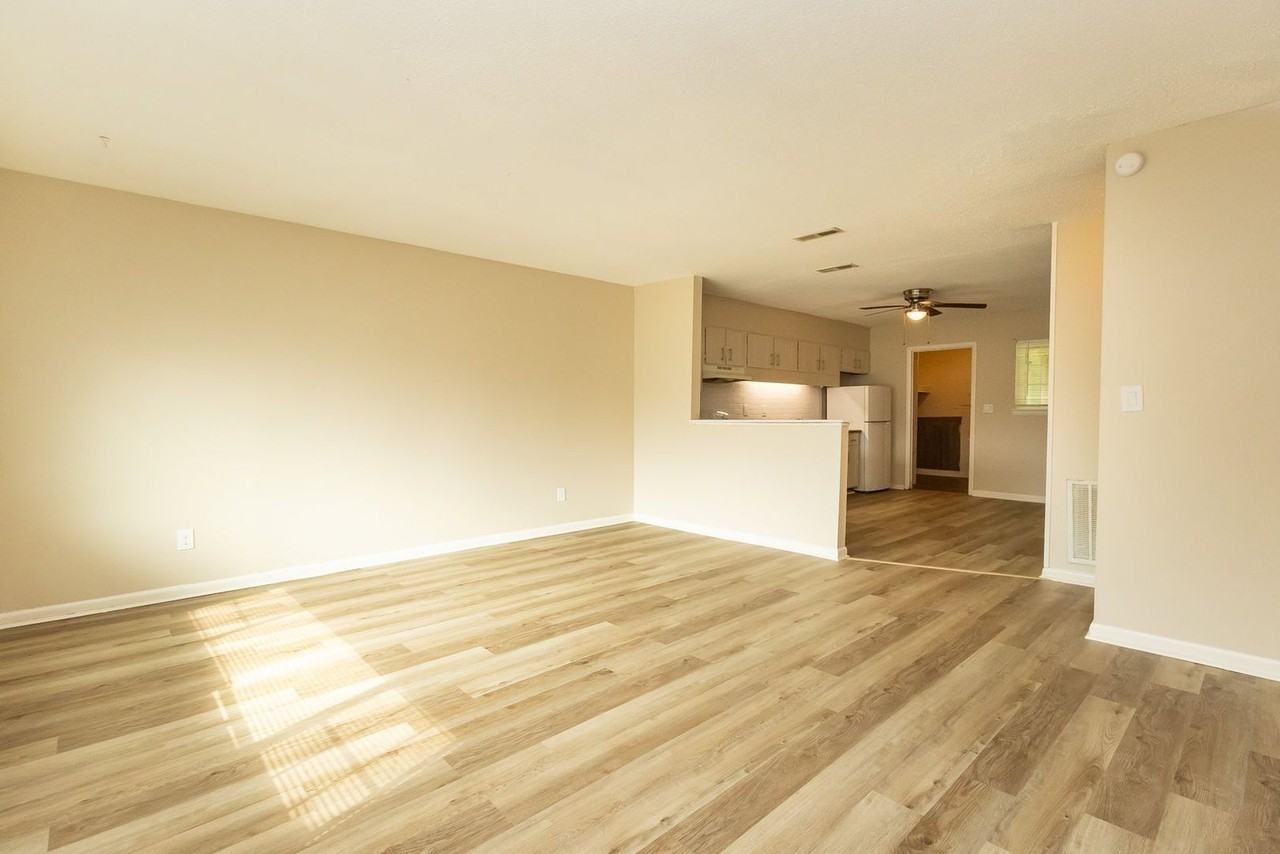 3973 Teakwood Dr #3973 - Photo 5 of 16