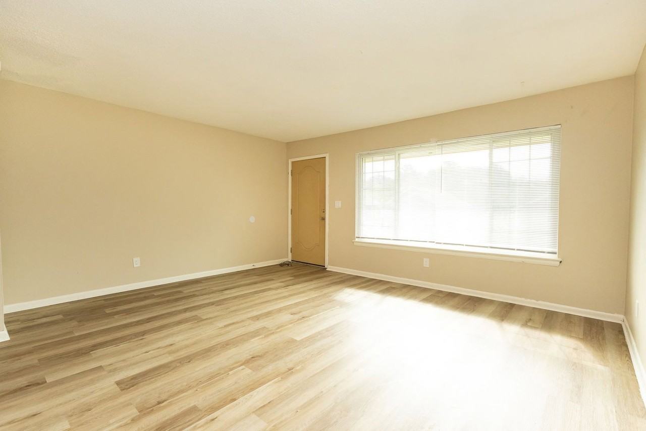 3973 Teakwood Dr #3973 - Photo 7 of 16