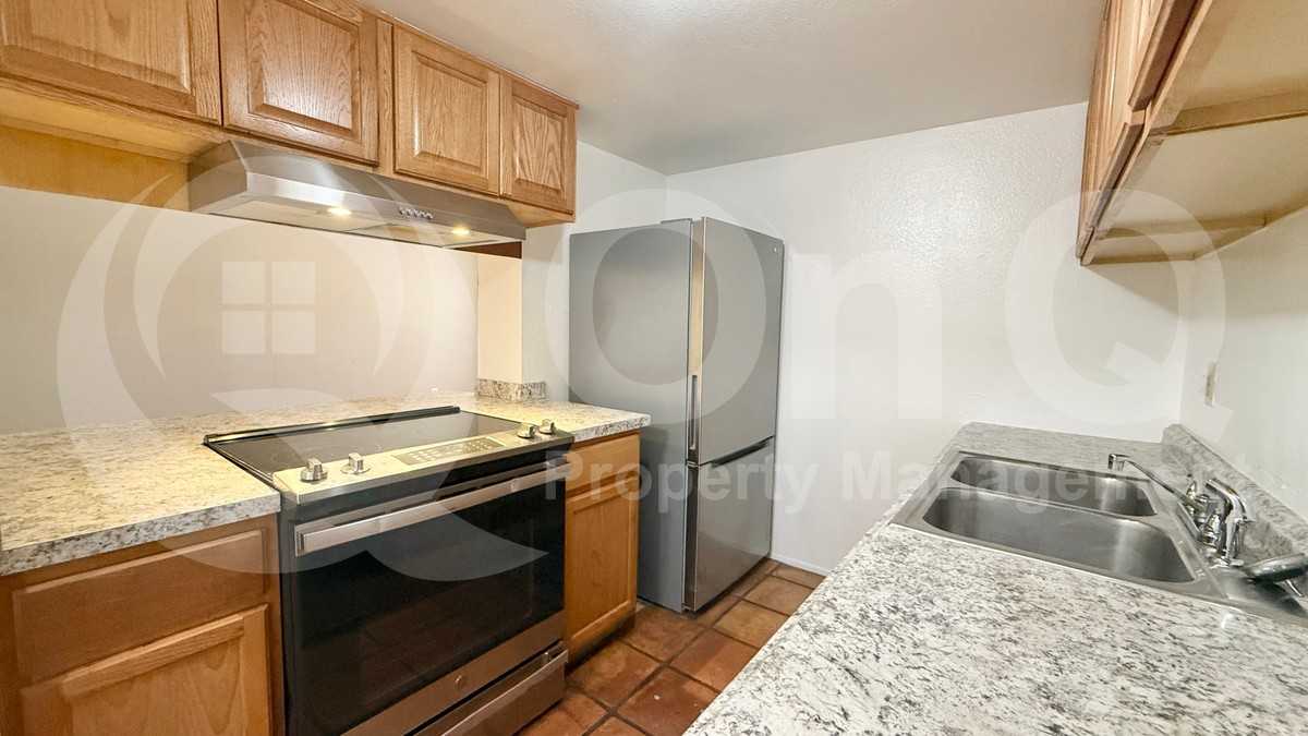 4604 E Riverside St - Photo 3 of 13