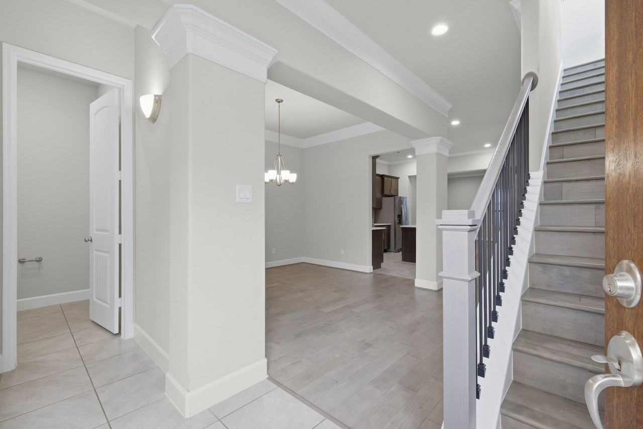 6011 Truro St #B - Photo 4 of 25