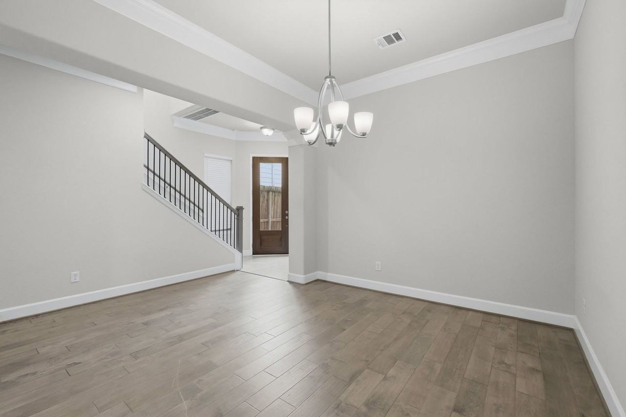 6011 Truro St #B - Photo 7 of 25