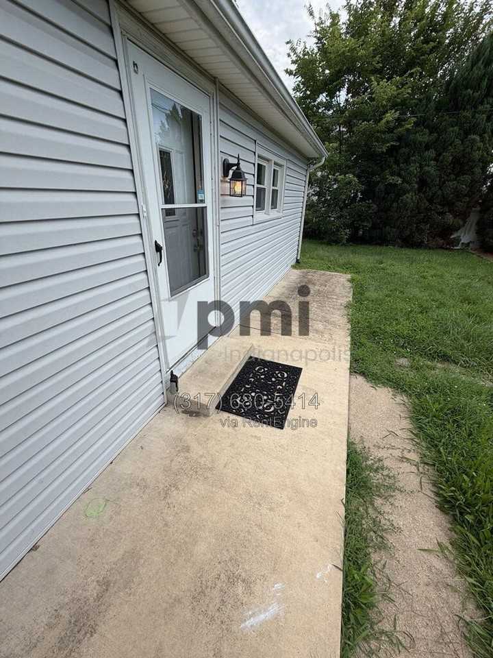 1214 S Washington St #B - Photo 2 of 24