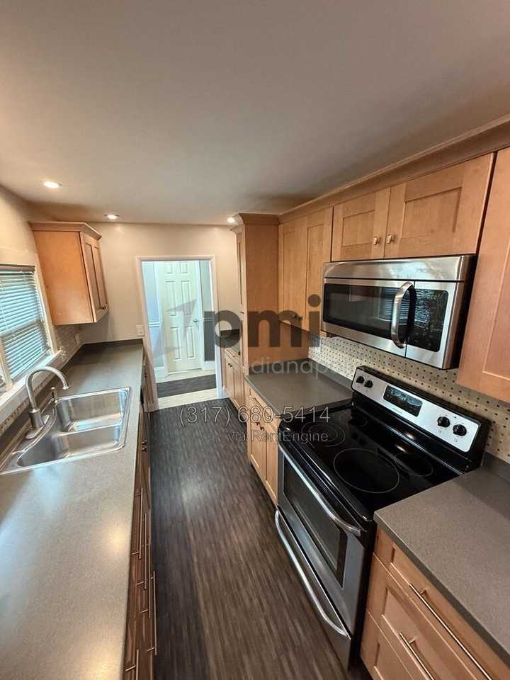 1214 S Washington St #B - Photo 5 of 24