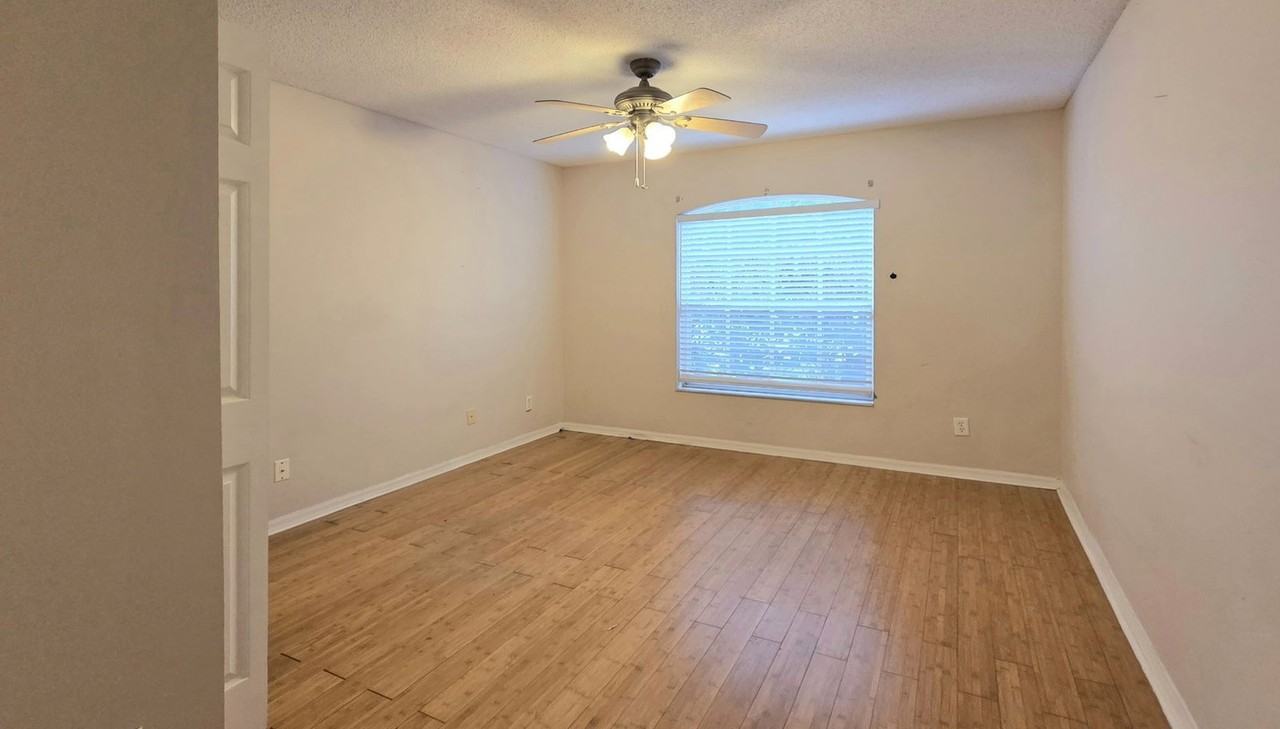 13912 Valleybrooke Ln - Photo 4 of 4