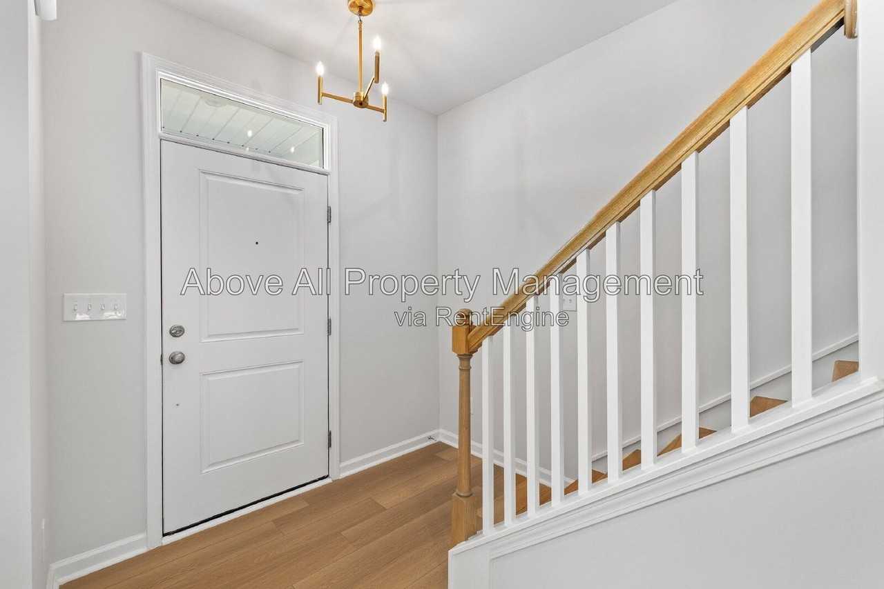 204 White Oak Garden Way - Photo 5 of 47