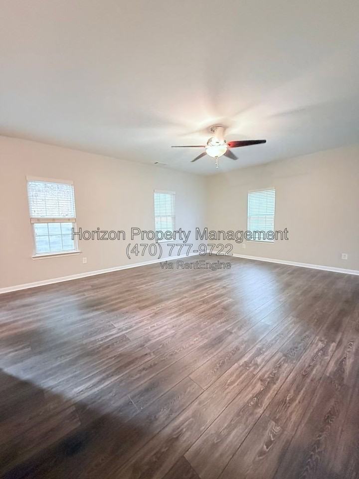514 Whitney Way - Photo 3 of 29