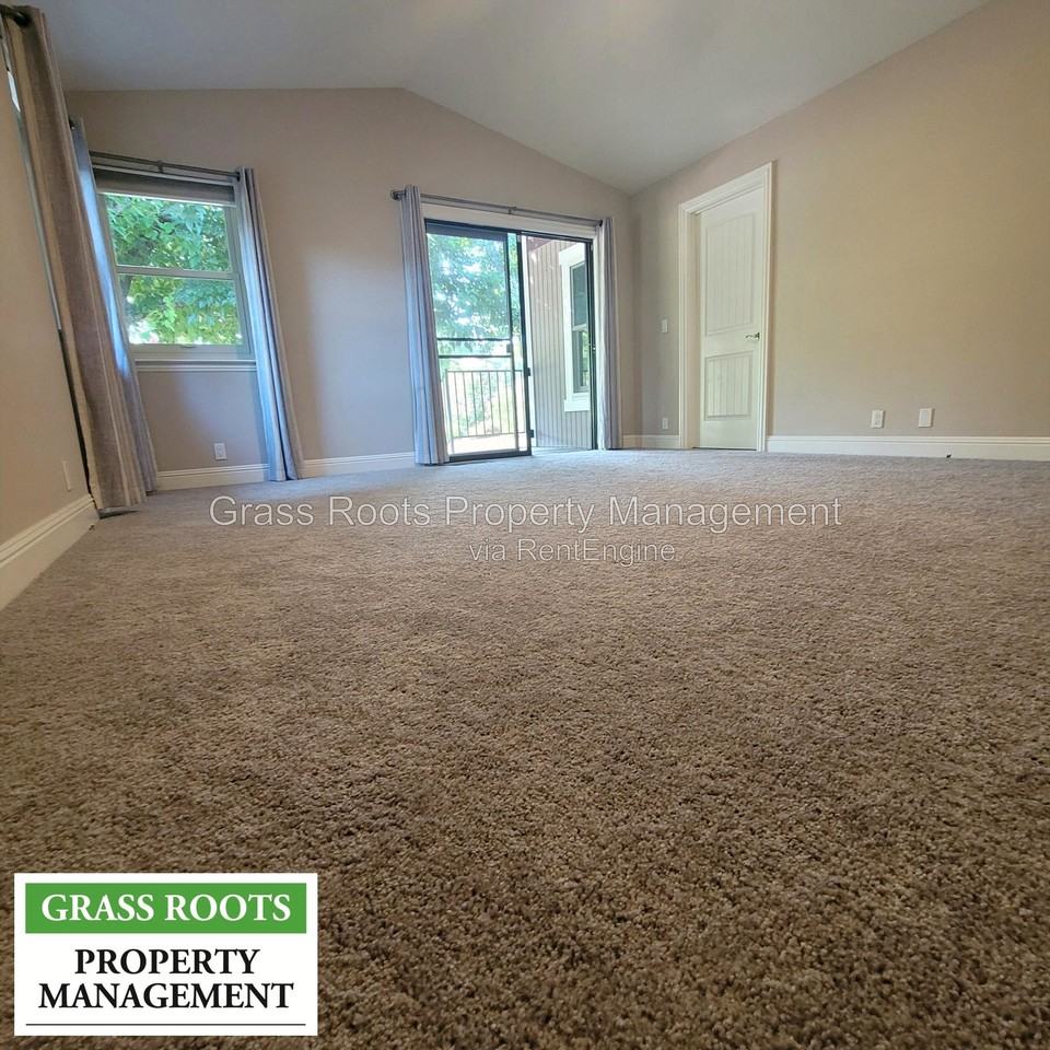 12061 Lake Wildwood Dr - Photo 7 of 12