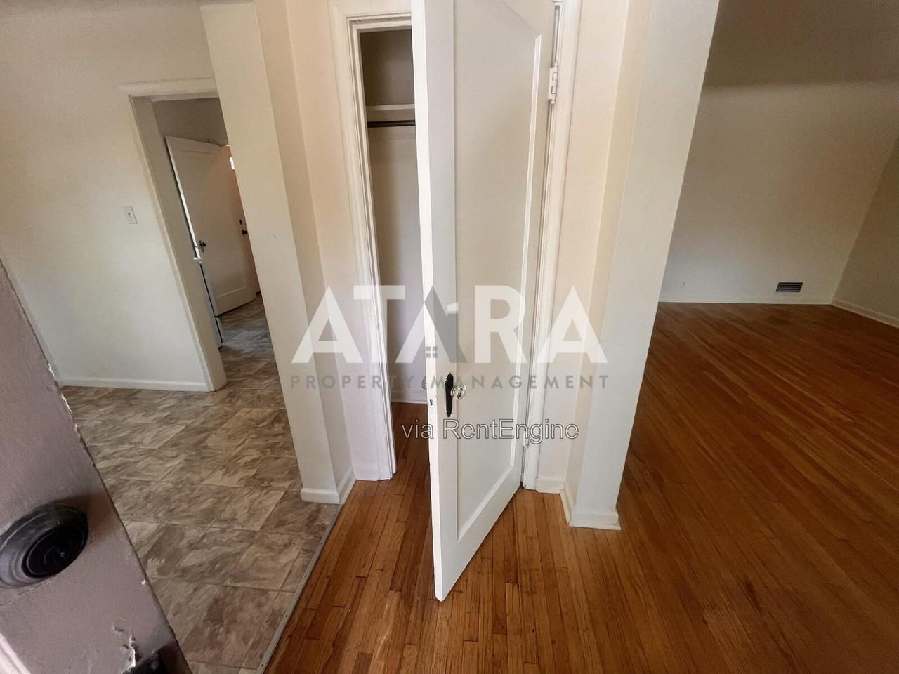 1143 S 1700 E - Photo 4 of 22