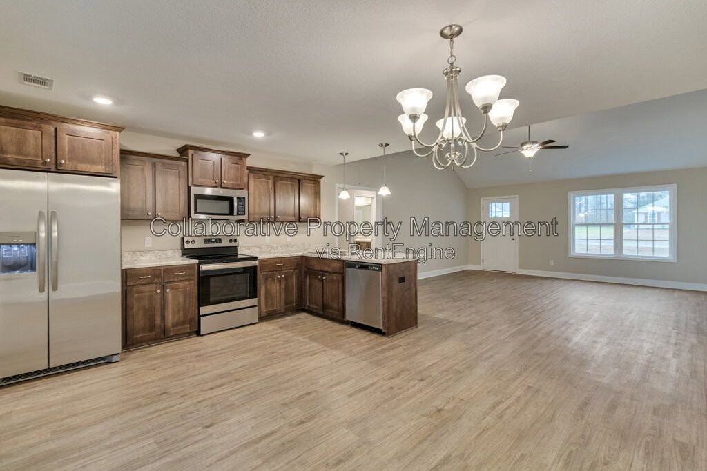 338 Tallulah Bnd - Photo 4 of 19