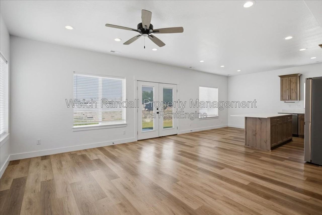 1377 E 1230 S - Photo 6 of 23