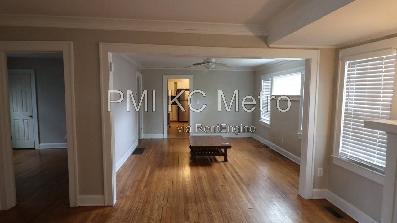 5331 Charlotte St #B - Photo 2 of 17