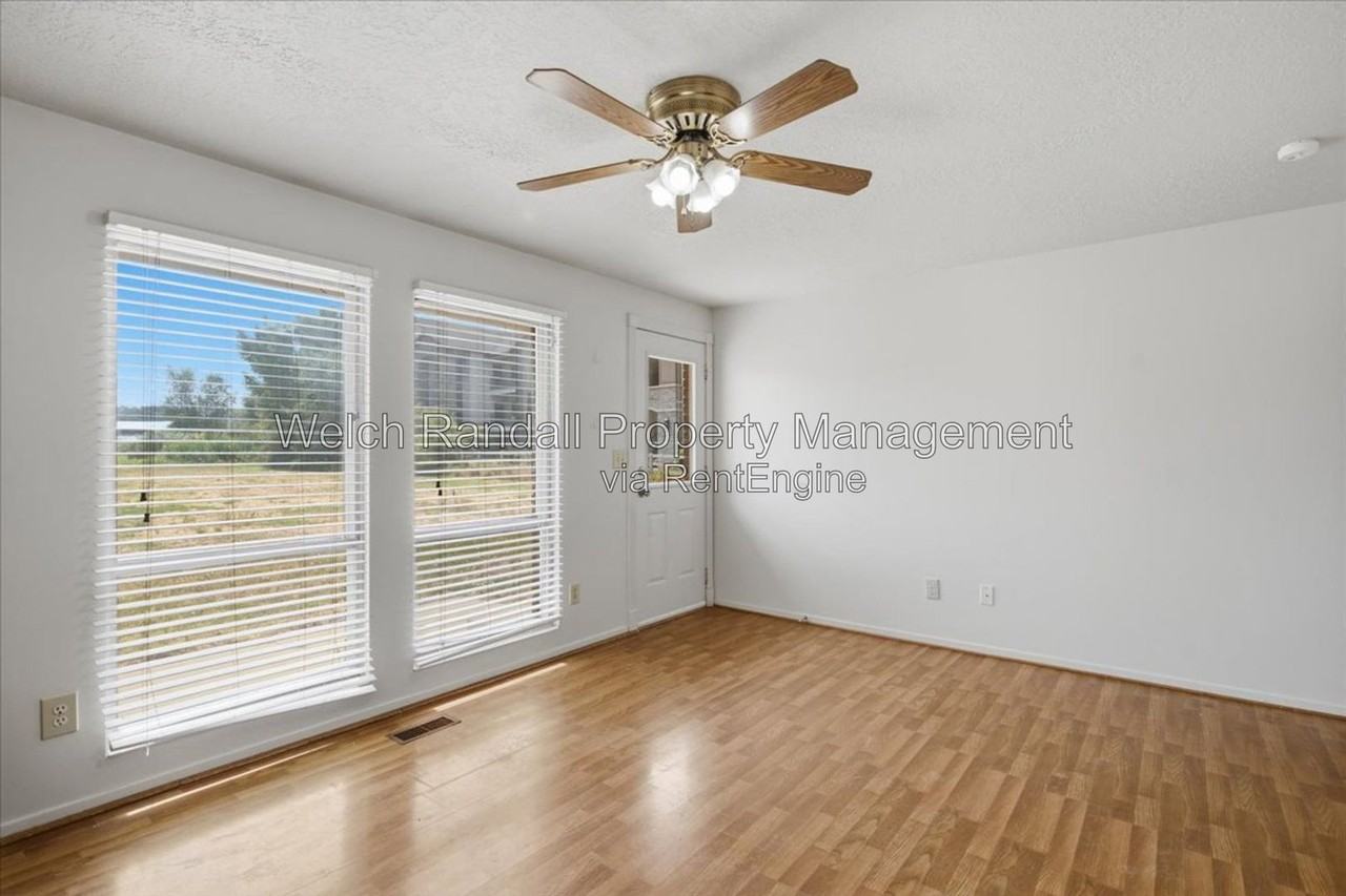 3548 Midland Dr - Photo 4 of 21