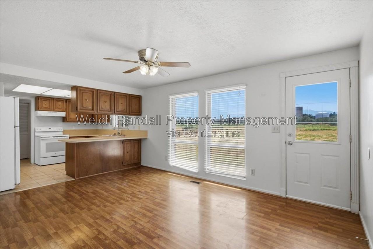 3548 Midland Dr - Photo 7 of 21