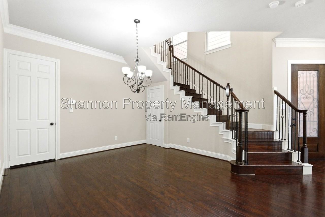 5642 Petty St #A - Photo 5 of 32