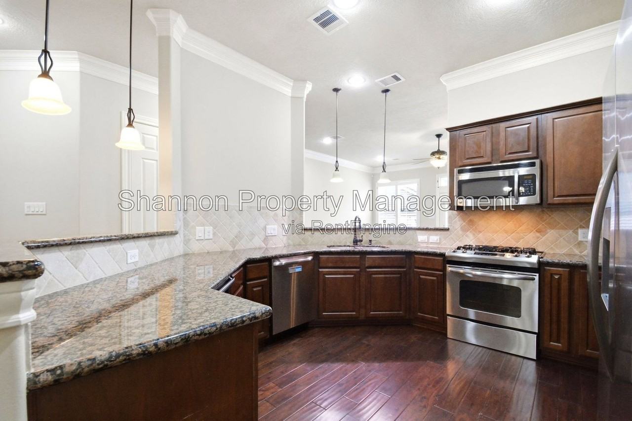5642 Petty St #A - Photo 7 of 32