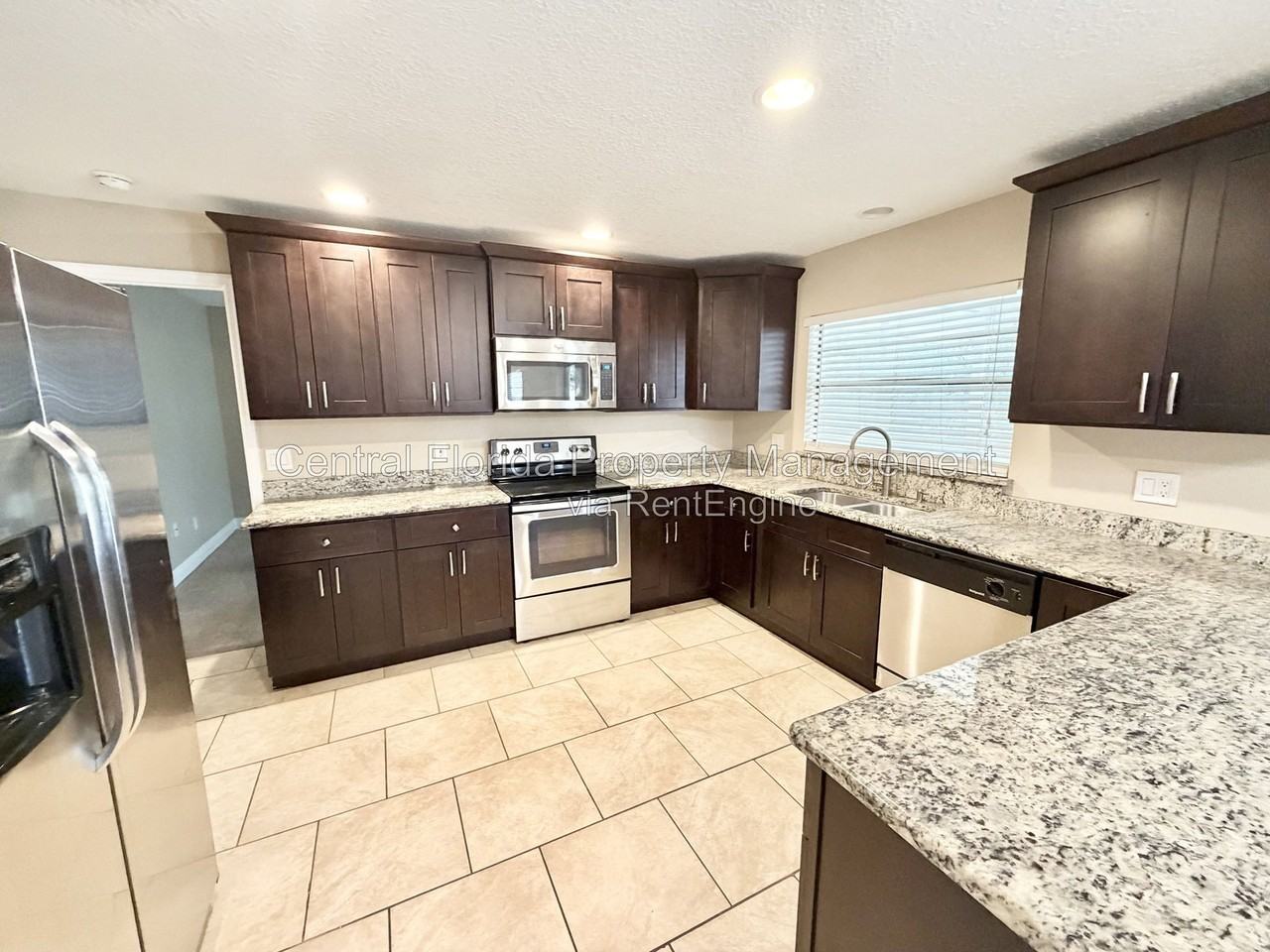 2925 Amroth Pl - Photo 3 of 19