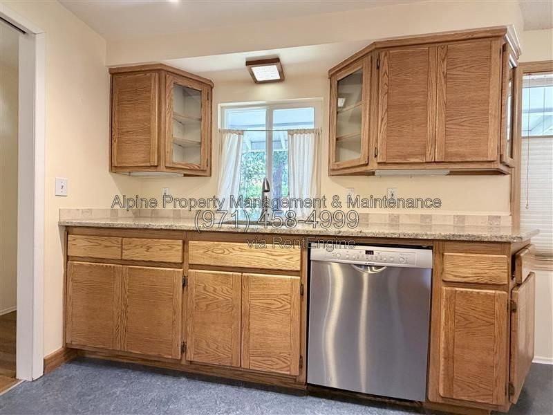 4670 Sw 160th Ave - Photo 7 of 44