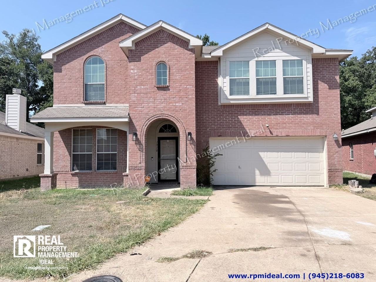 1910 Pin Oak Ln - Photo 2 of 30