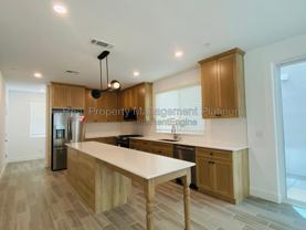 2752 E Tamarind Dr - Photo 1 of 1