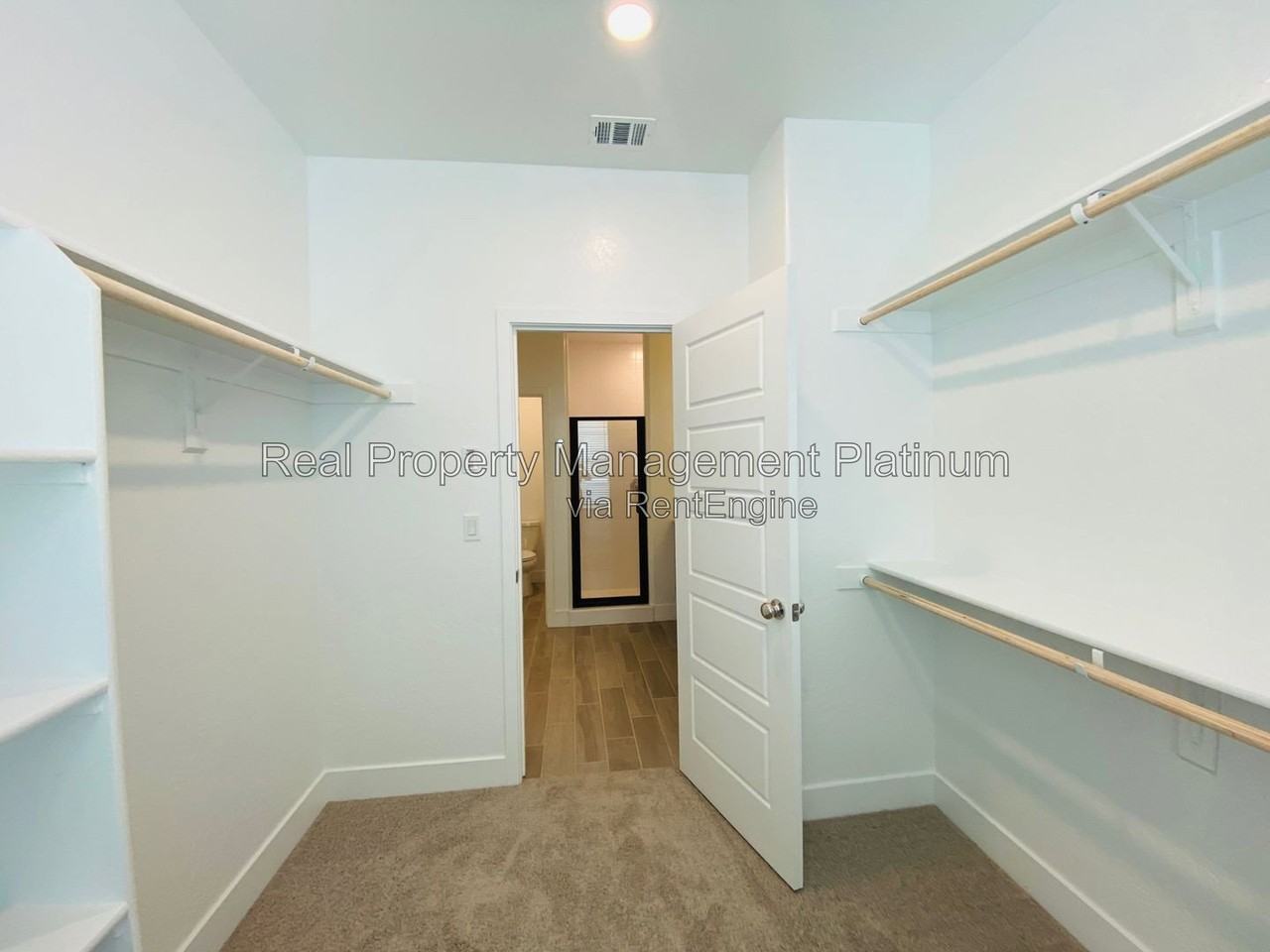 2752 E Tamarind Dr - Photo 7 of 40