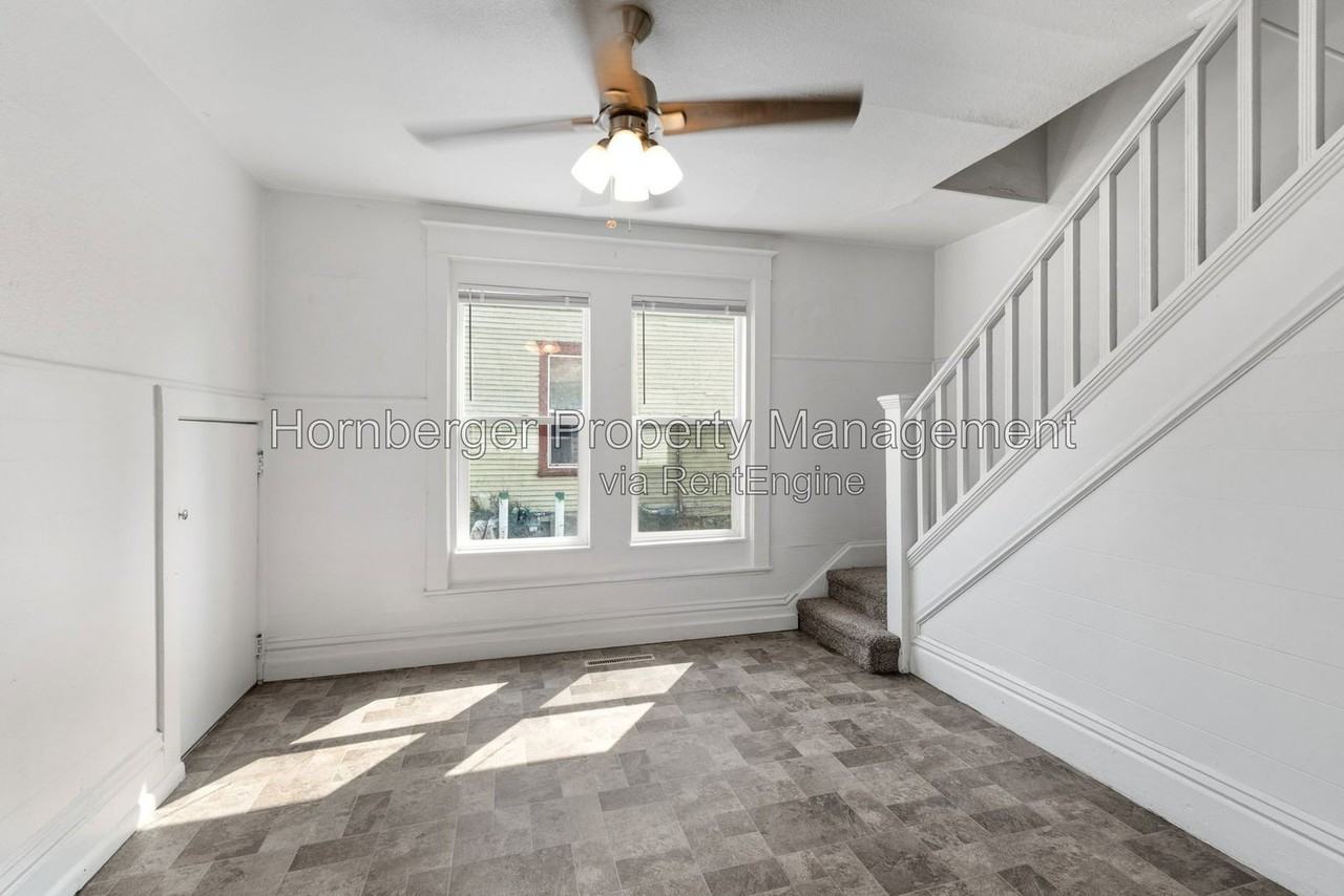 1622 W Mission Ave - Photo 5 of 26