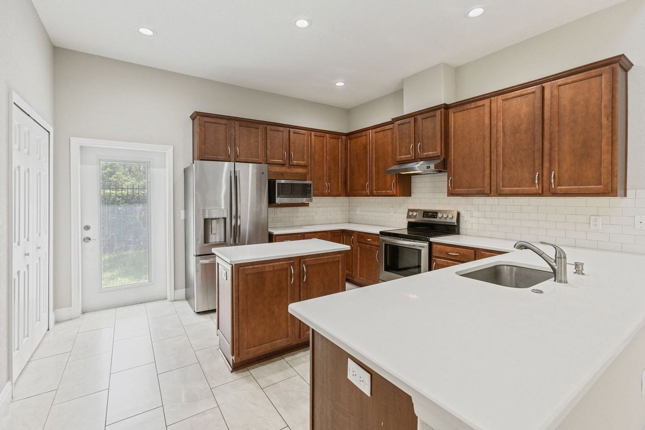 1214 Godavari Way - Photo 6 of 32