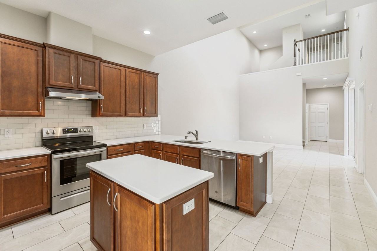 1214 Godavari Way - Photo 7 of 32