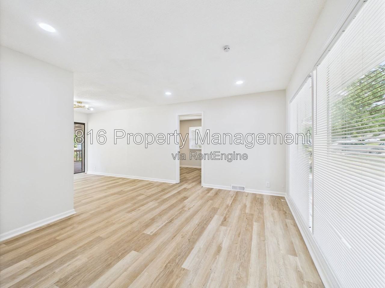 11230 Corrington Ave - Photo 2 of 27