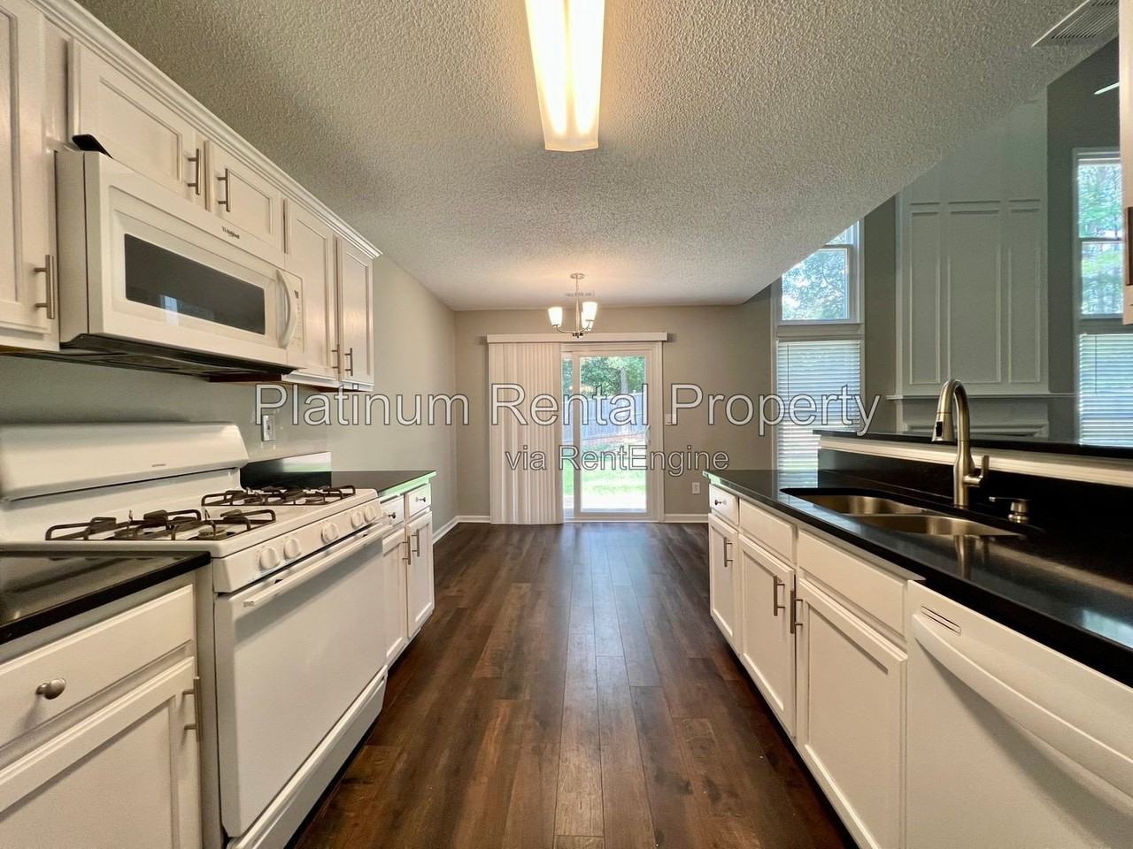 2813 Priestcliff Dr Se - Photo 6 of 34