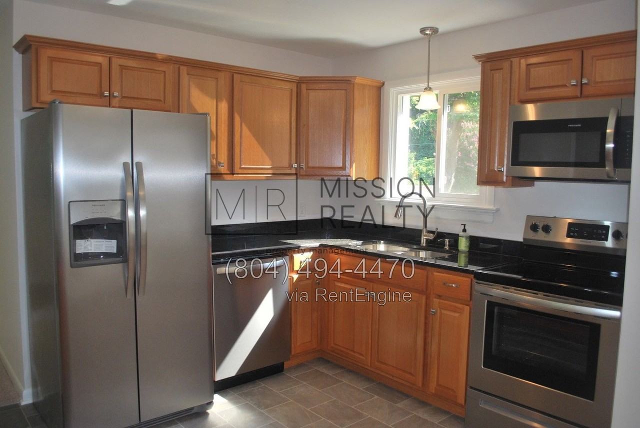 8030 Willow Ave - Photo 2 of 19