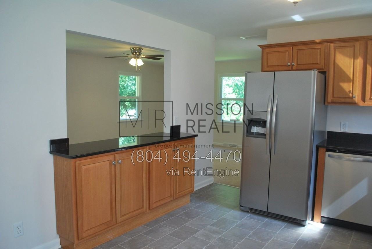 8030 Willow Ave - Photo 3 of 19