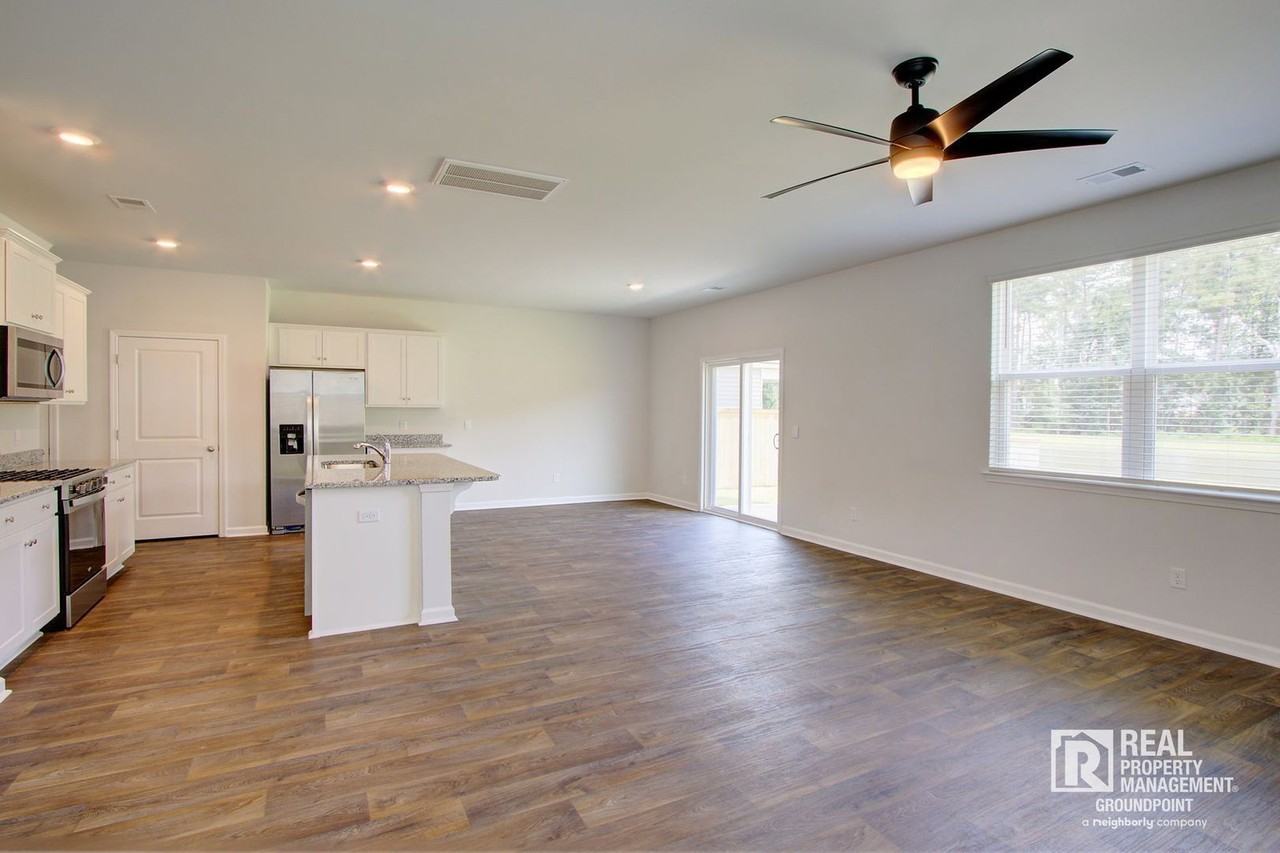 298 Watersglen Drive - Photo 4 of 40