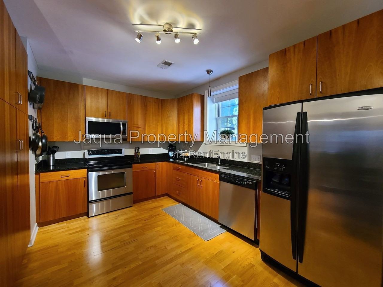 1117 Broad St #T5 - Photo 2 of 22