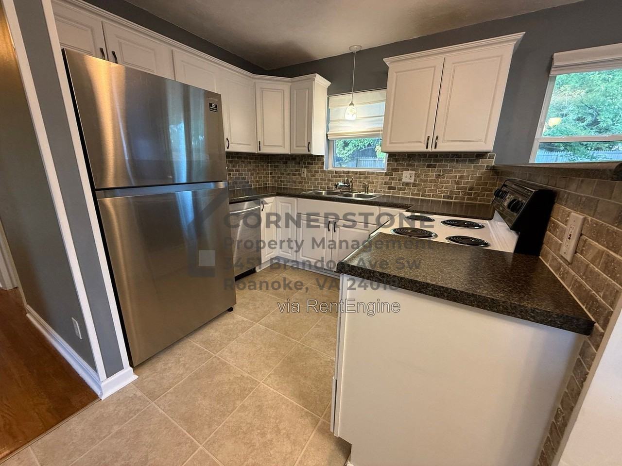 950 Palmer Ave - Photo 3 of 26