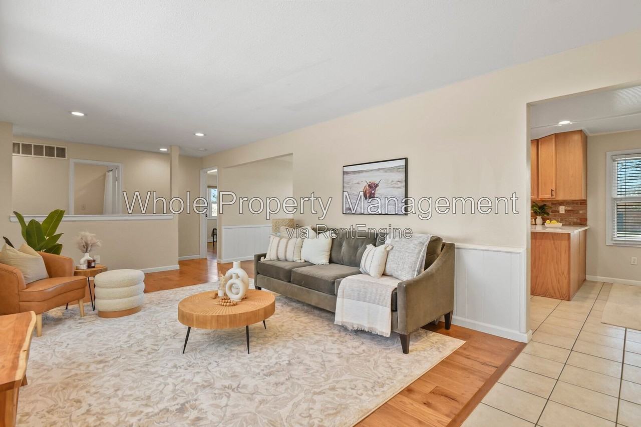 12222 1st St - Photo 3 of 37