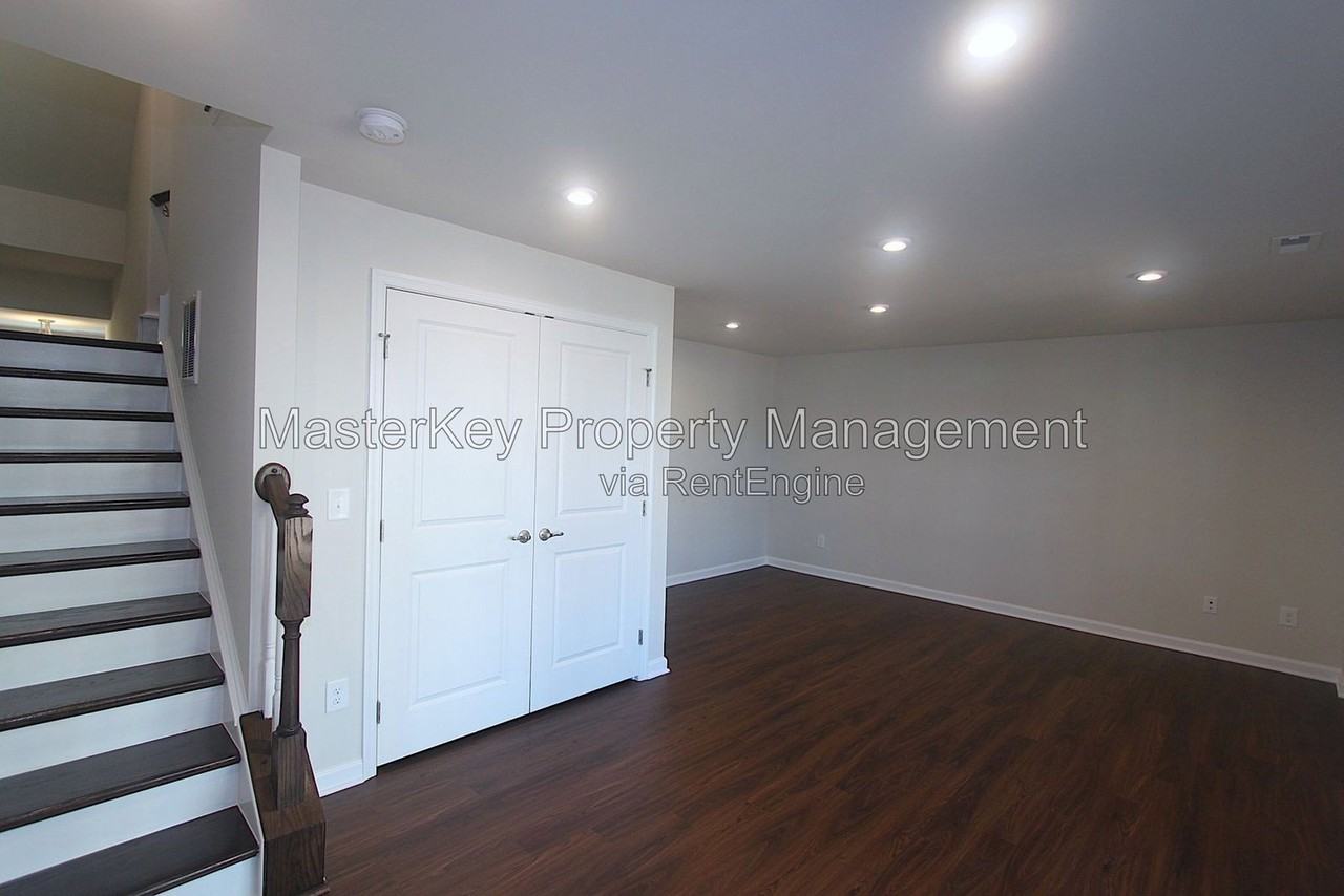 1160 Platform Dr - Photo 3 of 23