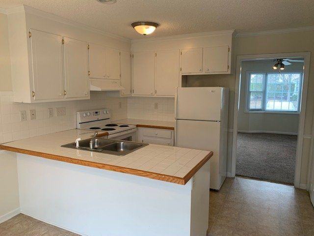 2152 Flagstone Ct - Photo 4 of 15