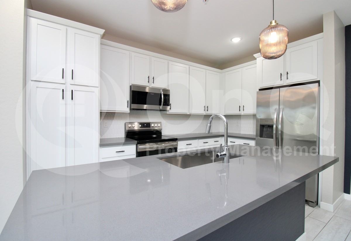 155 N Lakeview Blvd #257 - Photo 3 of 19