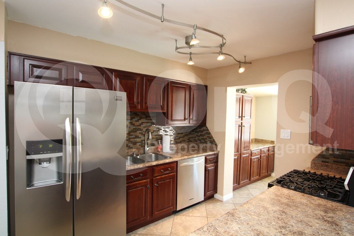 425 E Continental Dr - Photo 2 of 21