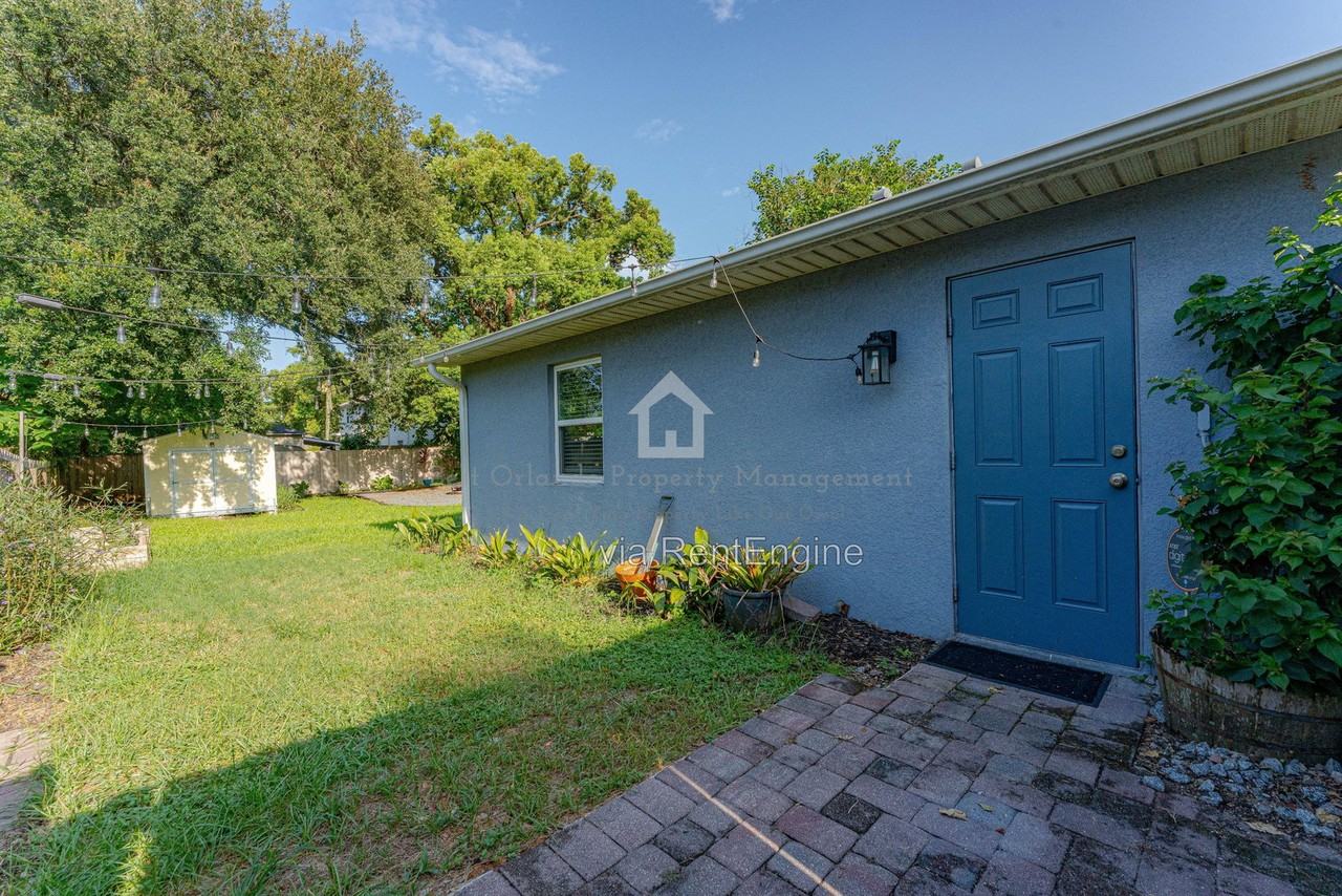 2403 Mayer St - Photo 5 of 25