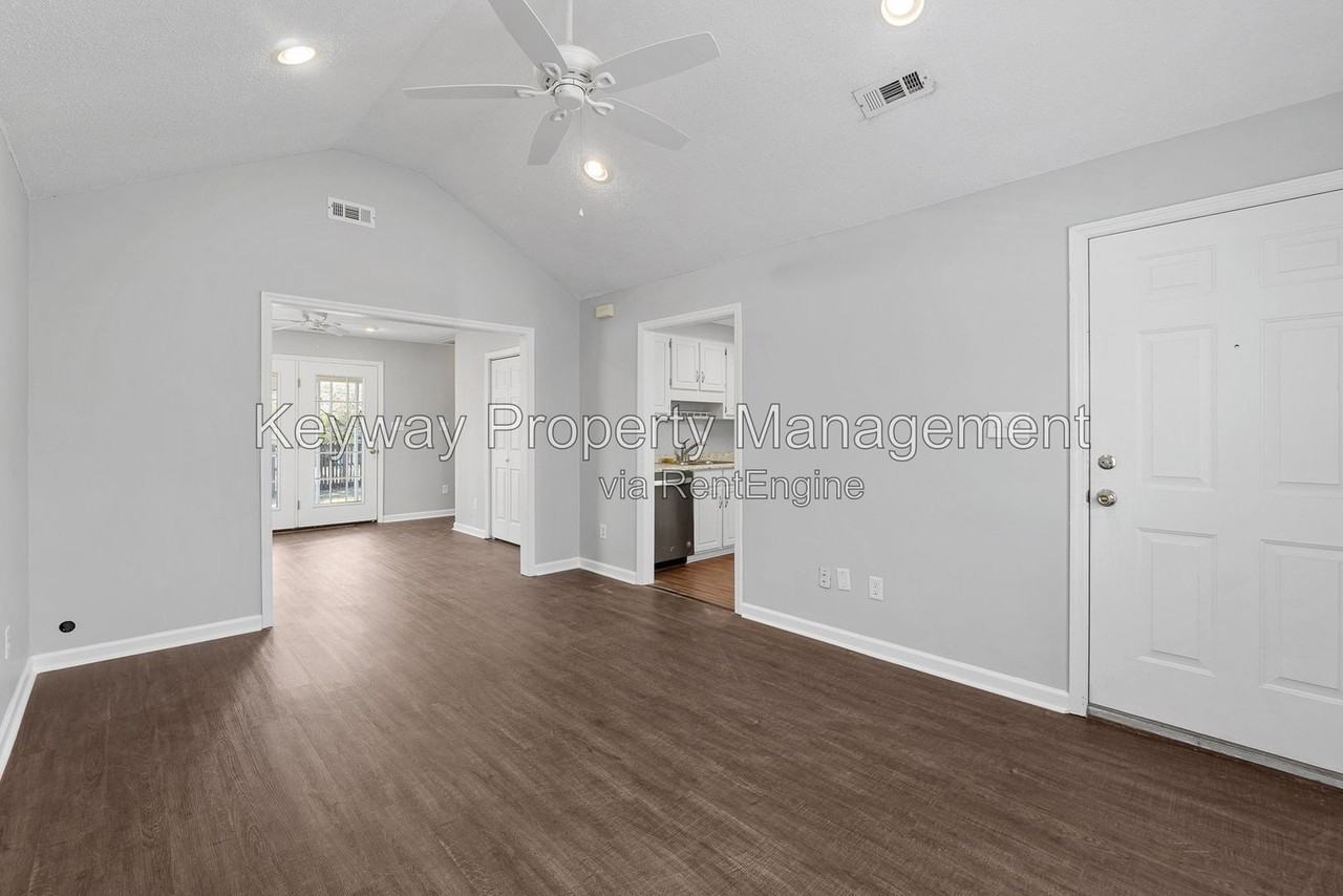 18 Fowkewood Ct - Photo 4 of 23