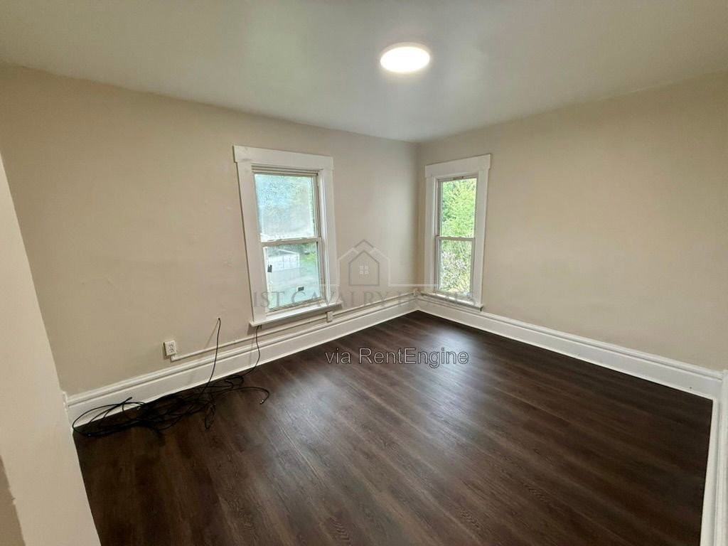 1052 Yale St #3 - Photo 5 of 21