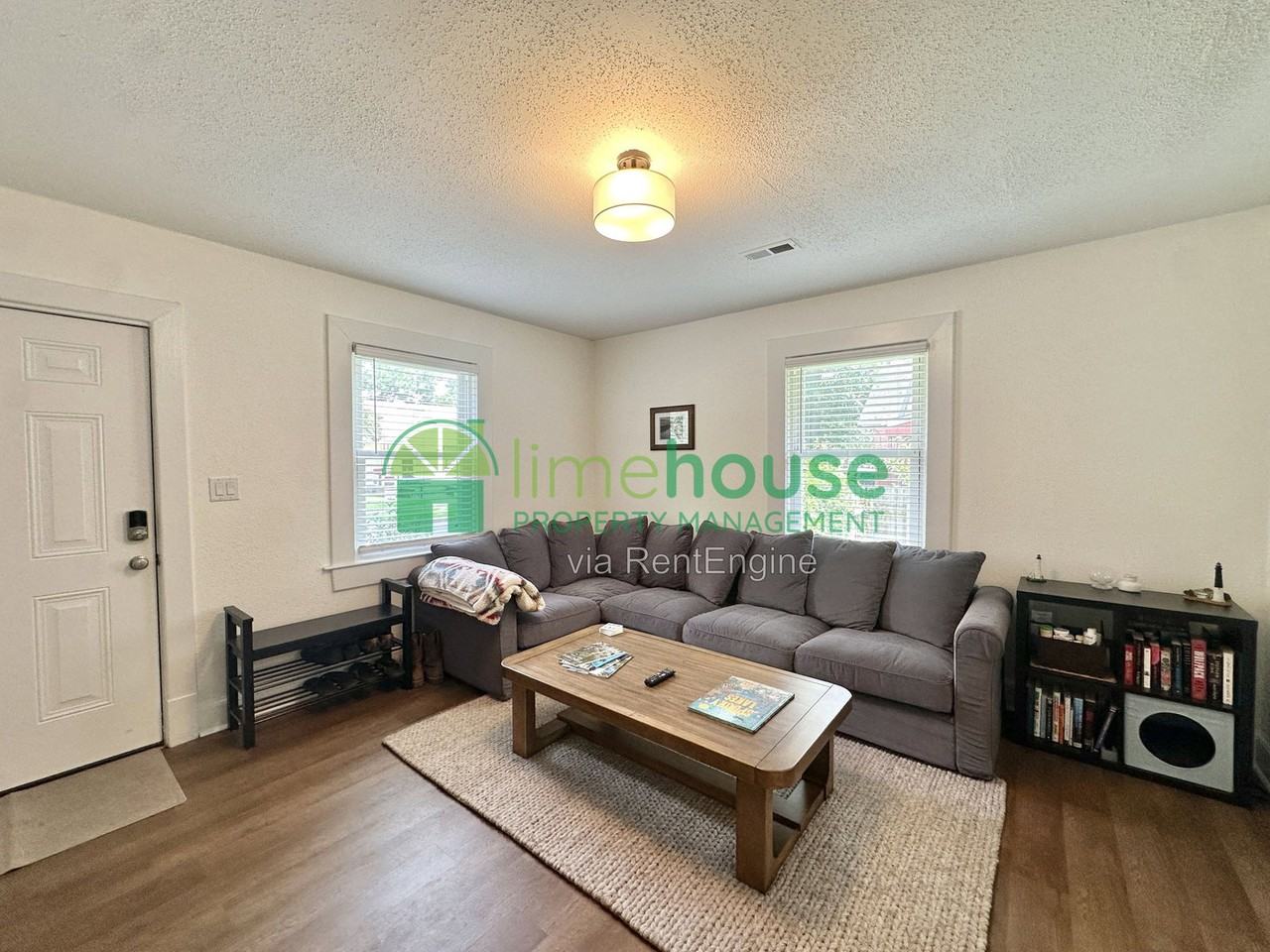 2835 Somme Ave - Photo 2 of 13