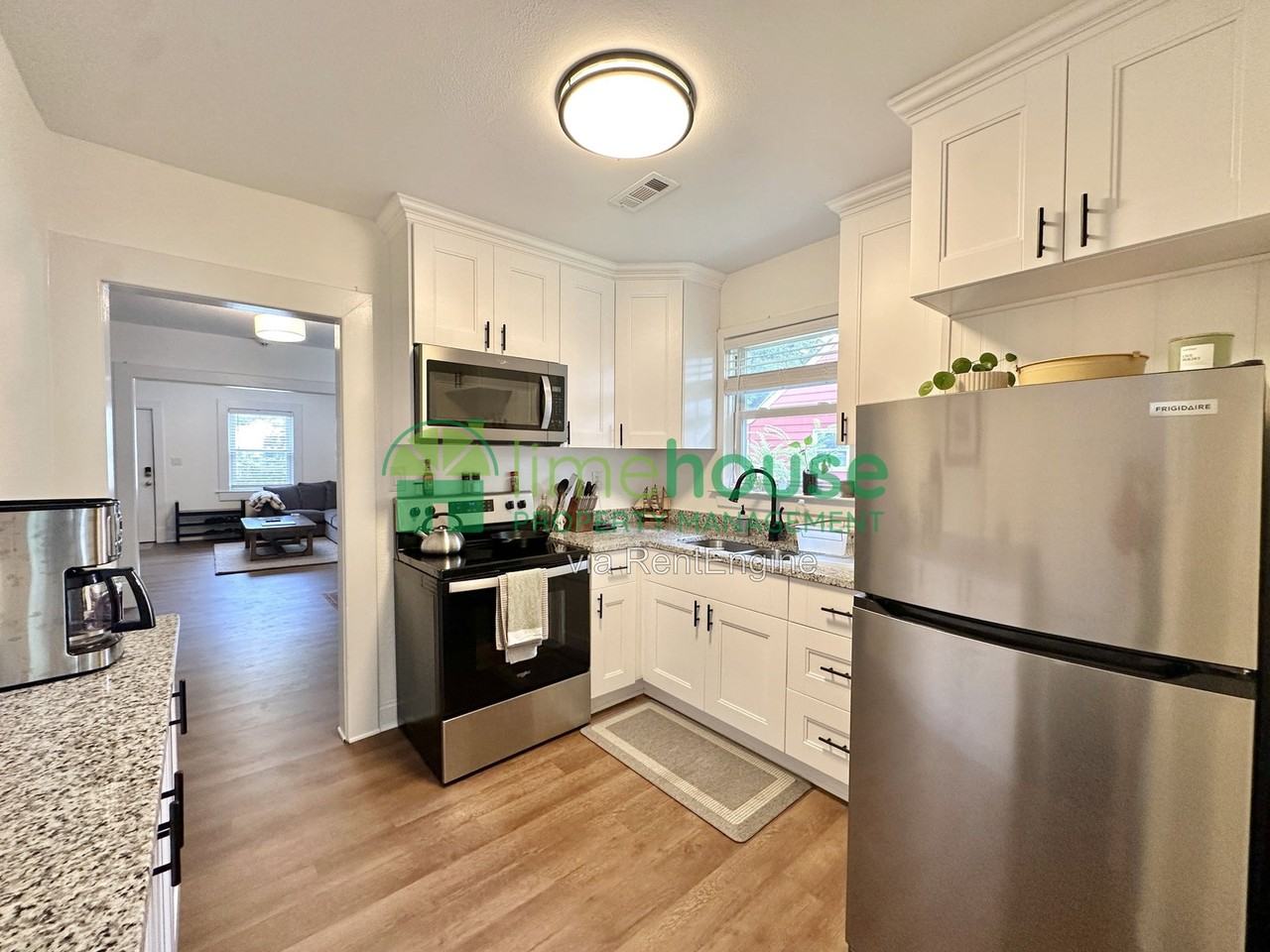 2835 Somme Ave - Photo 4 of 13