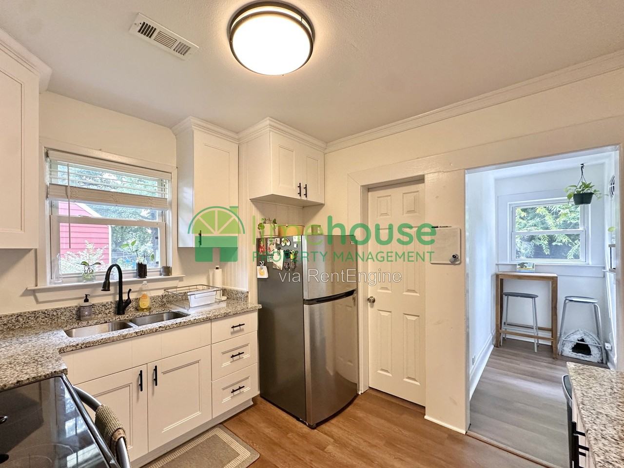 2835 Somme Ave - Photo 5 of 13