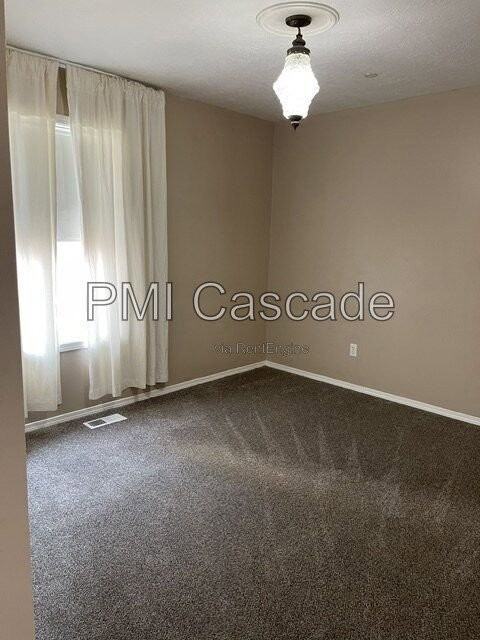 2449 Tolmie Ave - Photo 6 of 22