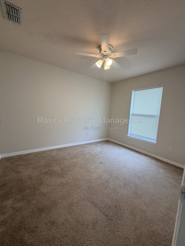 175 Ridgebrook Ct - Photo 6 of 10