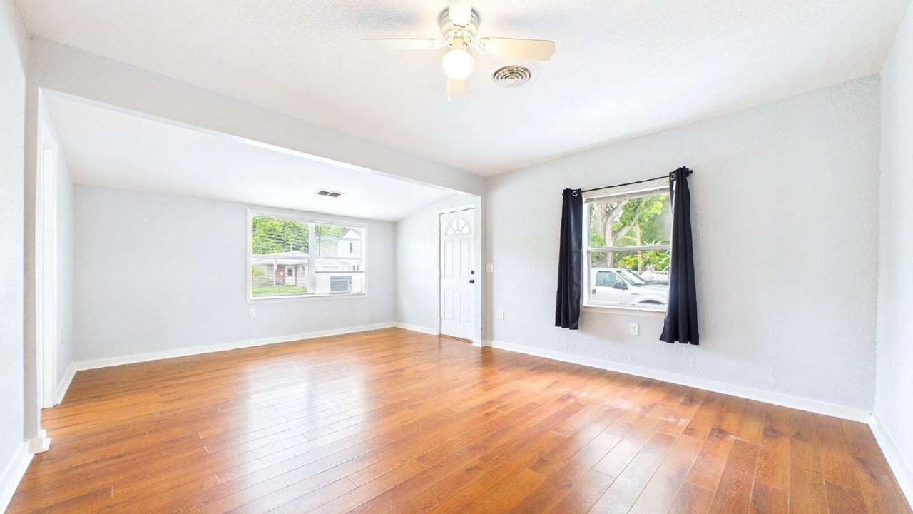5001 Rena St - Photo 7 of 26